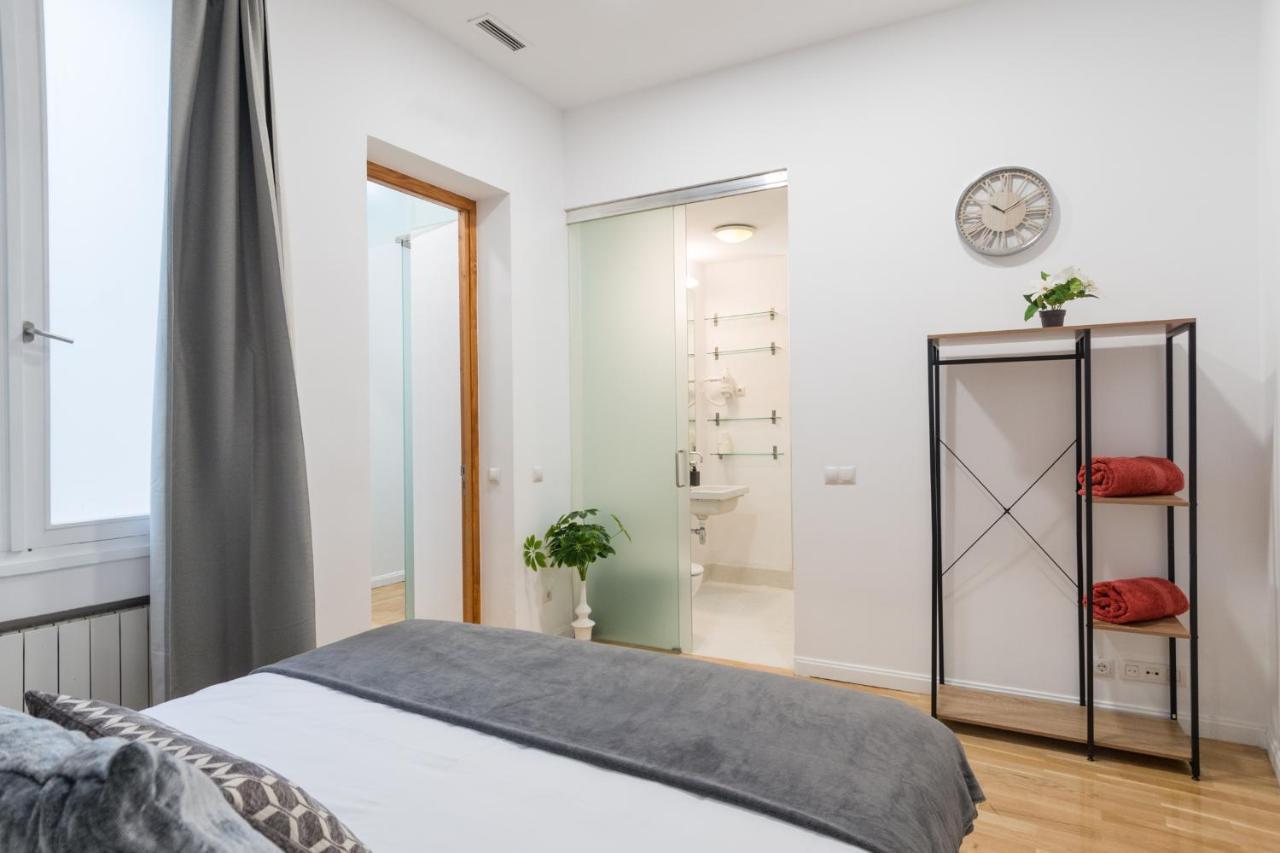 Vip Puerta Del Sol, By Monaro***** Appartement Madrid Buitenkant foto