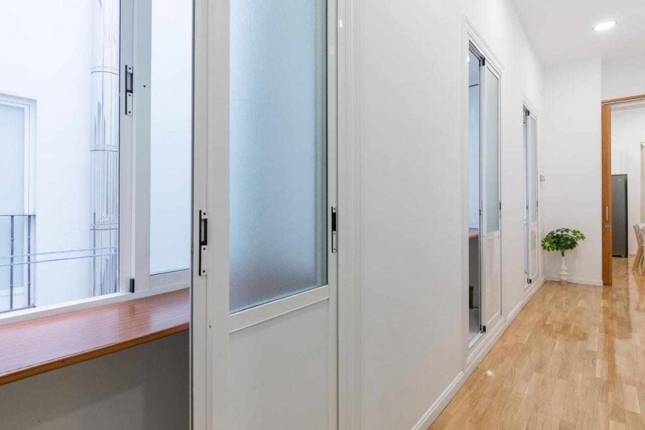 Vip Puerta Del Sol, By Monaro***** Appartement Madrid Buitenkant foto