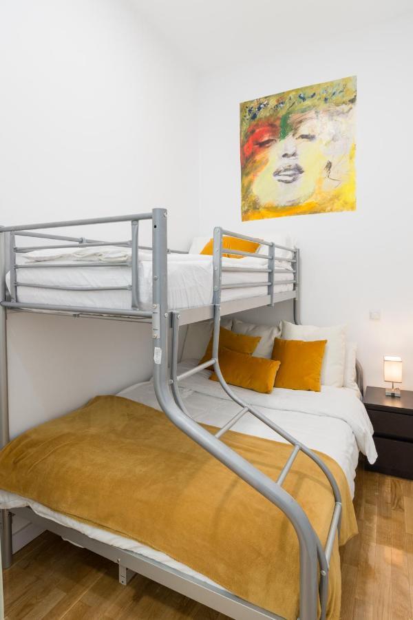 Vip Puerta Del Sol, By Monaro***** Appartement Madrid Buitenkant foto