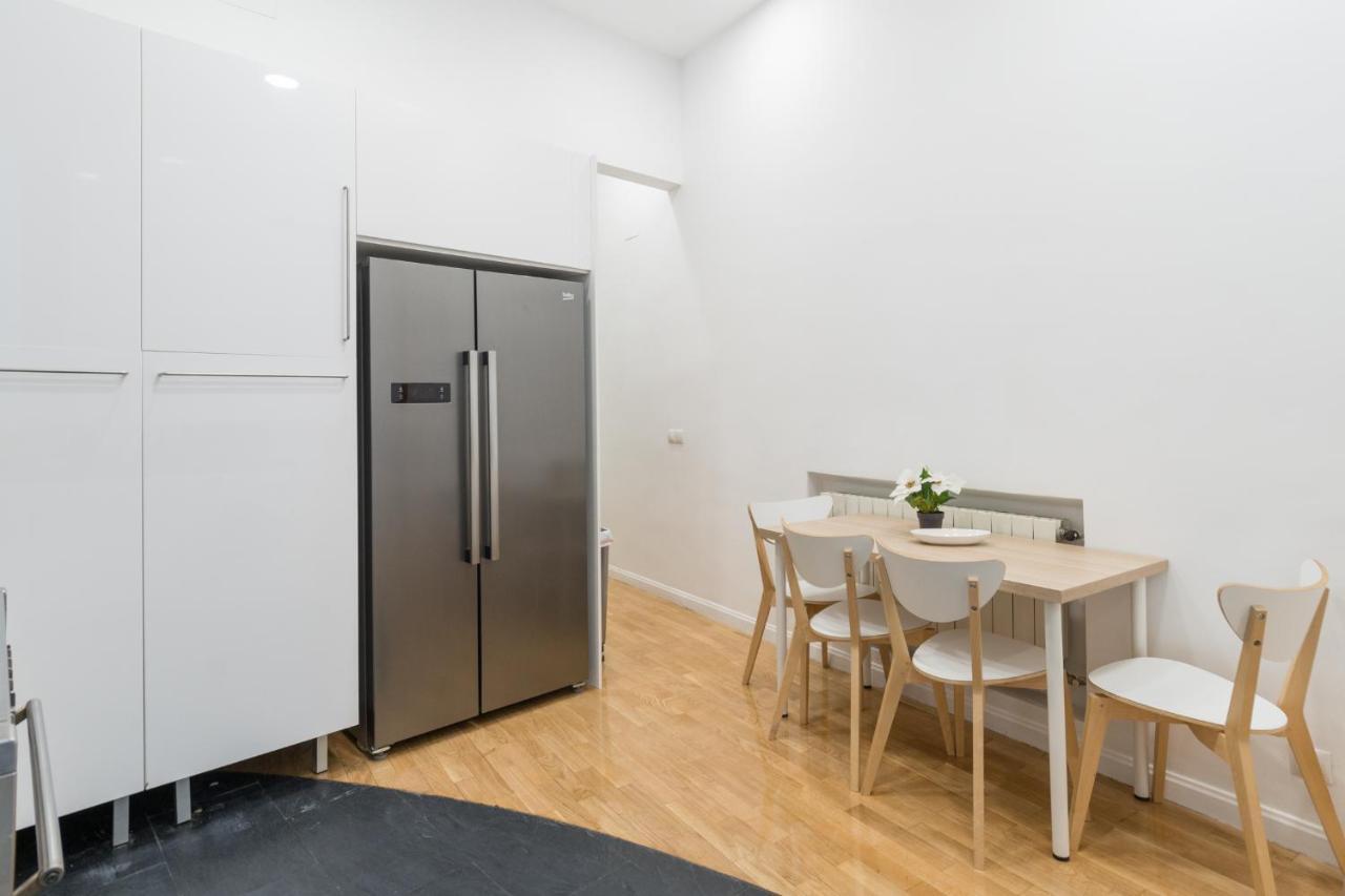 Vip Puerta Del Sol, By Monaro***** Appartement Madrid Buitenkant foto