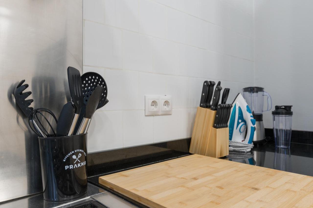 Vip Puerta Del Sol, By Monaro***** Appartement Madrid Buitenkant foto